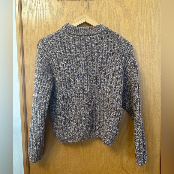 Women’s cute sweater. Size small. - Picture 3 of 8